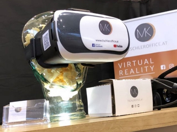 VR-Brille für die VR-Raumgestaltung vom TischlerOffice Manuel Krammer